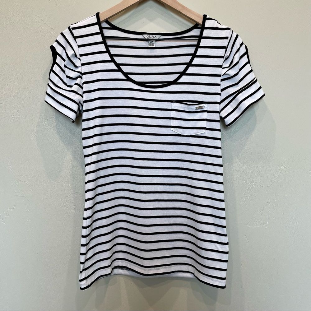Guess Black and White Scoop Neck Shirt - Size: Medium
